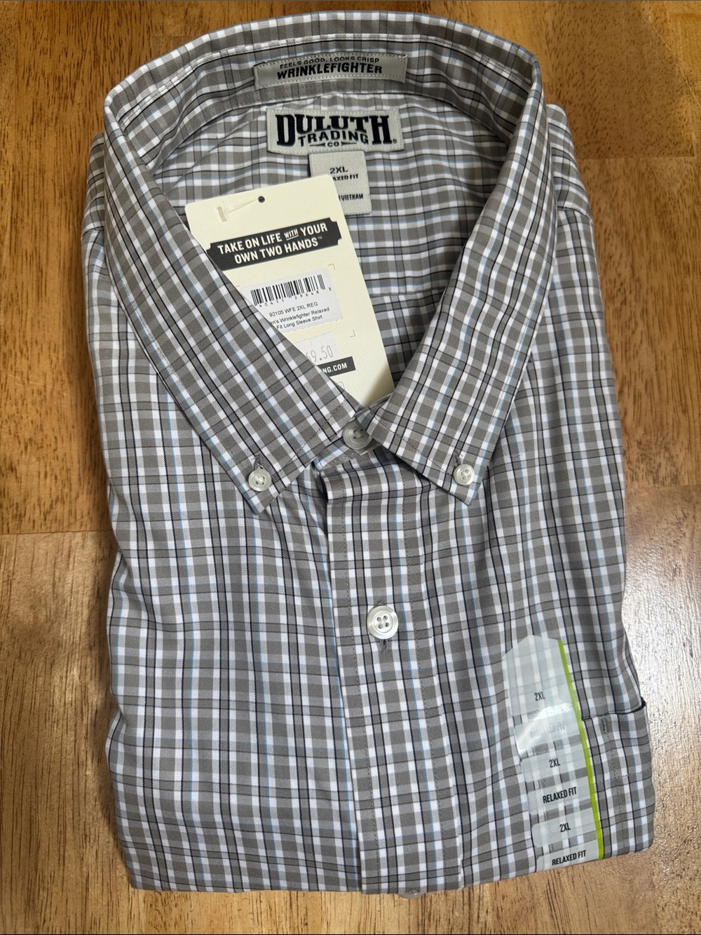 Duluth Trading Co Men's Wrinklefighter Gray and White Plaid Button-Down Shirt